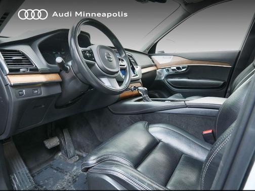 2018 Volvo XC90 T6 Inscription