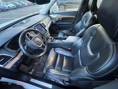 2018 Volvo XC90 T6 Inscription