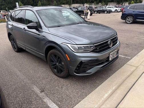 2022 Volkswagen Tiguan 2.0T SE R-Line Black 4MOTION