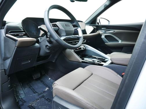 2025 Audi Q5 Premium