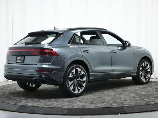 2025 Audi Q8 55 Premium Plus