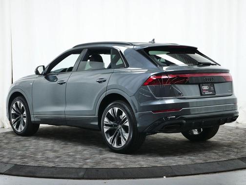 2025 Audi Q8 55 Premium Plus