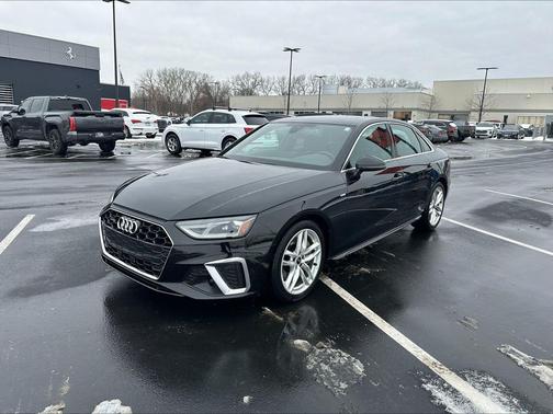 2022 Audi A4 45 S line Premium