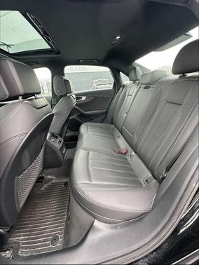 2022 Audi A4 45 S line Premium