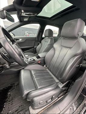 2022 Audi A4 45 S line Premium