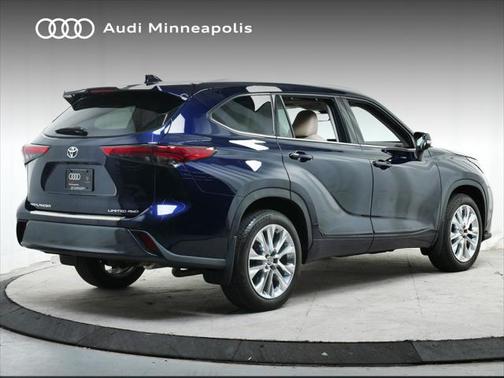 2022 Toyota Highlander Limited