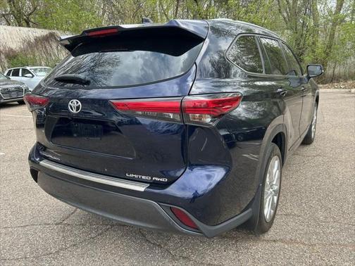 2022 Toyota Highlander Limited