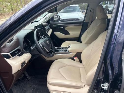 2022 Toyota Highlander Limited