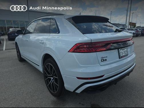 Glacier White Metallic 2023 Audi Q8 55 Premium Plus