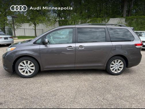 Predawn Gray Mica 2013 Toyota Sienna XLE