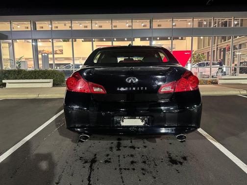 2010 INFINITI G37x Base