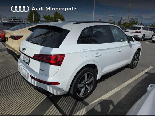 2023 Audi Q5 45 S line Premium Plus