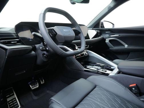 2025 Audi SQ5 3.0T Premium Plus