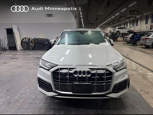 2023 Audi Q7 45 Premium