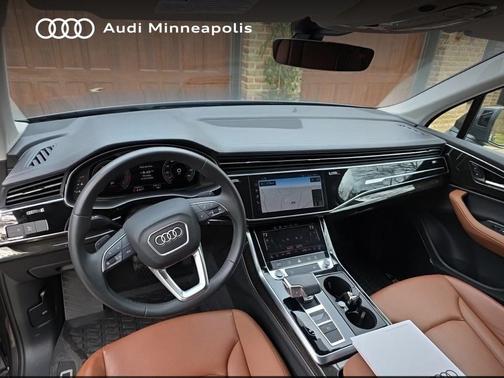 2023 Audi Q7 55 Premium Plus