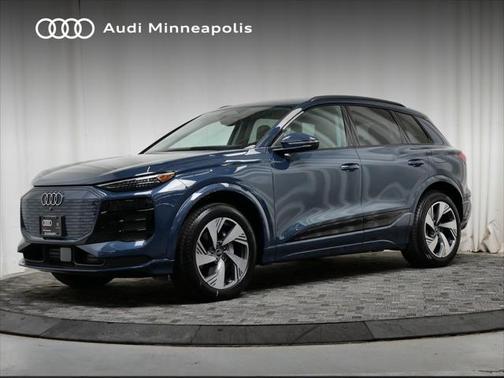 2025 Audi Q6 e-tron Premium Plus quattro