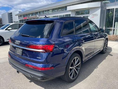 2021 Audi Q7 55 Prestige