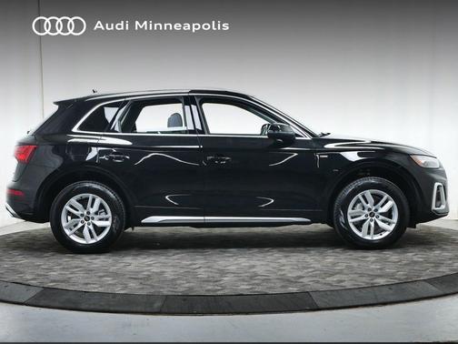 2024 Audi Q5 45 S line Premium