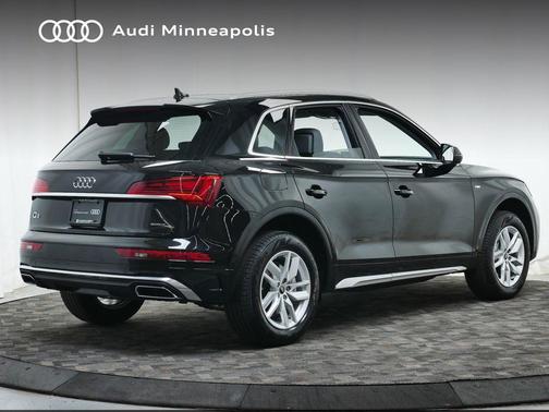 2024 Audi Q5 45 S line Premium
