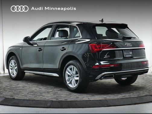 2024 Audi Q5 45 S line Premium