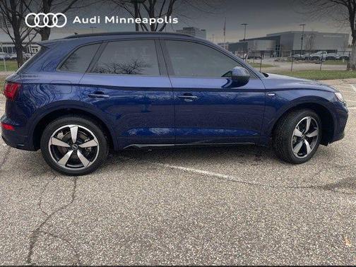 Navarra Blue Metallic 2023 Audi Q5 45 S line Premium Plus