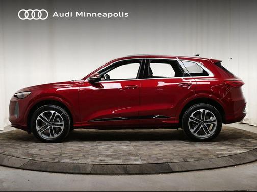 Grenadine Red Metallic 2025 Audi Q5 Premium Plus TFSI quattro S tronic