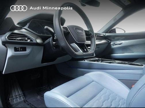 Suzuka Gray Metallic 2022 Audi e-tron GT Prestige