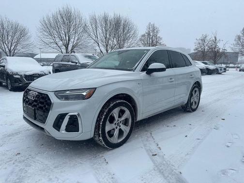 2023 Audi Q5 45 S line Premium Plus