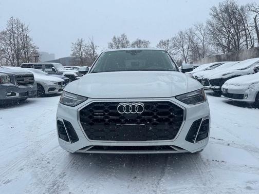 2023 Audi Q5 45 S line Premium Plus