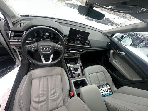 2023 Audi Q5 45 S line Premium Plus