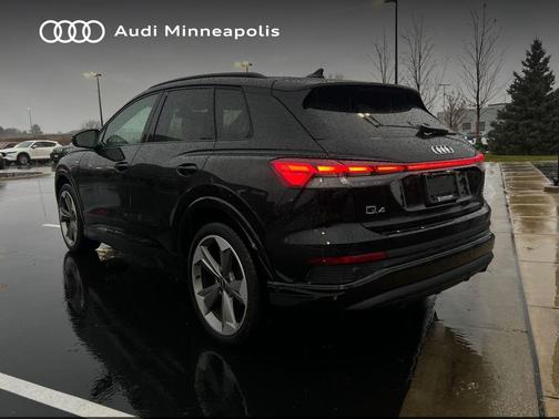 2024 Audi Q4 e-tron Premium Plus 55 quattro