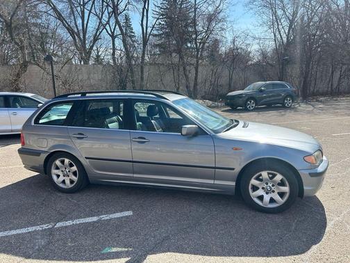 2003 BMW 325 325xi