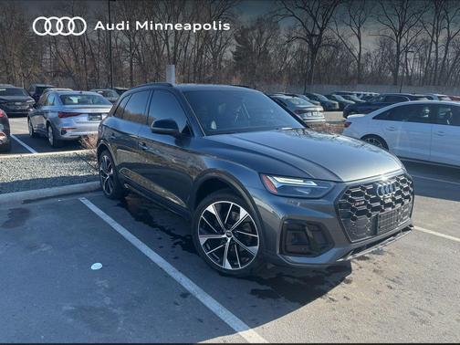 Daytona Gray Pearl Effect 2024 Audi SQ5 3.0T Premium Plus