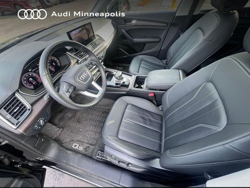 Mythos Black Metallic 2021 Audi Q5 45 Premium Plus