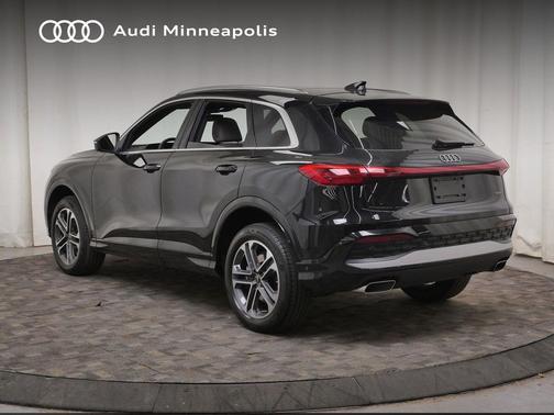 Black Metallic 2025 Audi Q5 Premium TFSI quattro S tronic