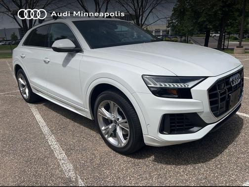 Carrara White 2023 Audi Q8 55 Premium