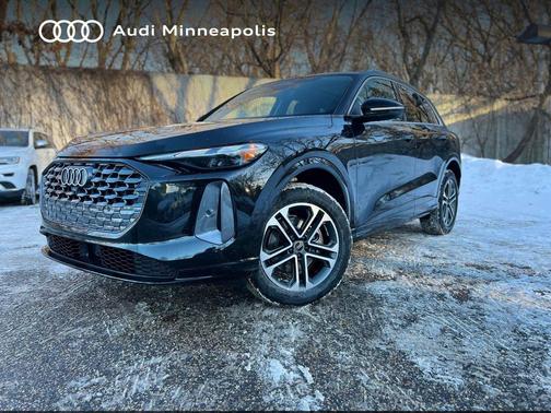 2025 Audi Q5 Premium TFSI quattro S tronic