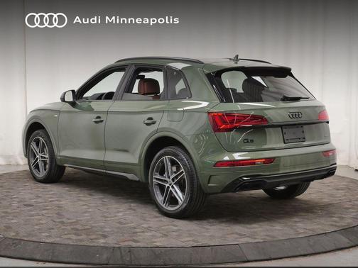 District Green Metallic 2023 Audi Q5 e 55 S line Premium Plus