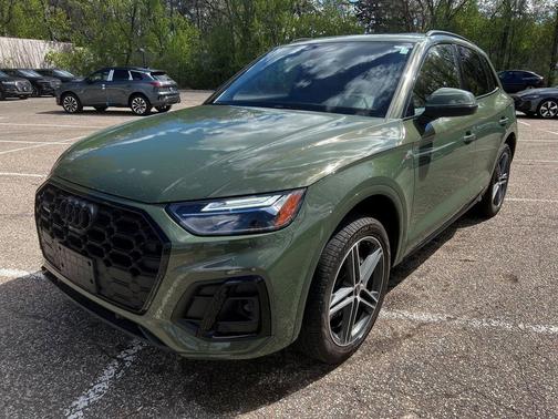 District Green Metallic 2023 Audi Q5 e 55 S line Premium Plus
