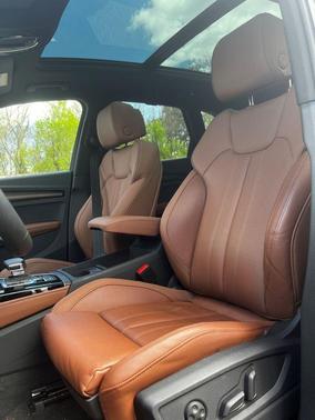 District Green Metallic 2023 Audi Q5 e 55 S line Premium Plus