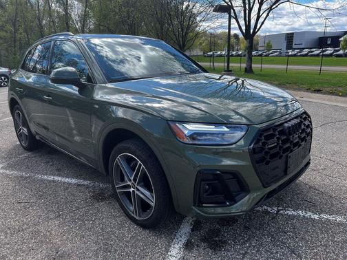 District Green Metallic 2023 Audi Q5 e 55 S line Premium Plus