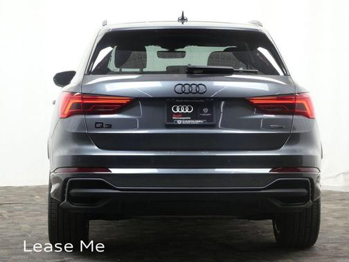 Daytona Gray Pearl Effect 2025 Audi Q3 45 S line Premium Plus