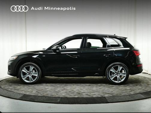 2025 Audi Q5 45 S line Premium