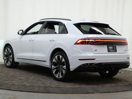 2026 Audi Q8 55 Premium Plus