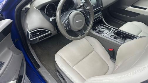 2018 Jaguar XE 25t Premium