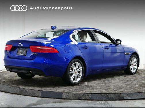 2018 Jaguar XE 25t Premium