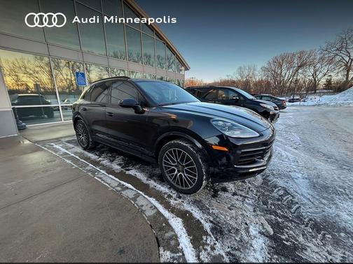 2022 Porsche Cayenne Cayenne