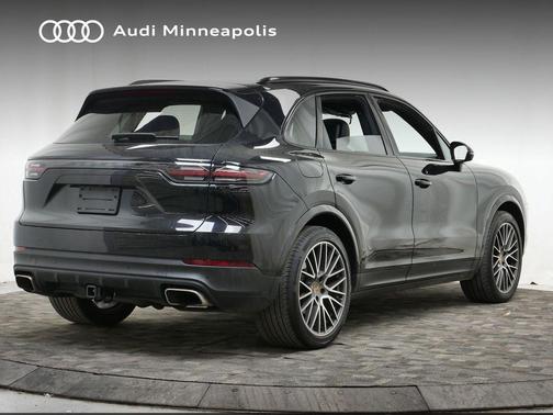 2022 Porsche Cayenne Cayenne
