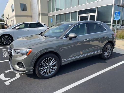 2022 Audi Q3 40 Premium
