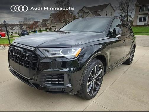 2022 Audi Q7 55 Premium Plus